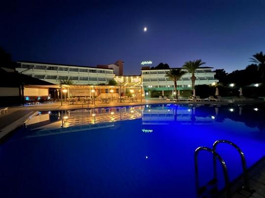 Adelais Hotel